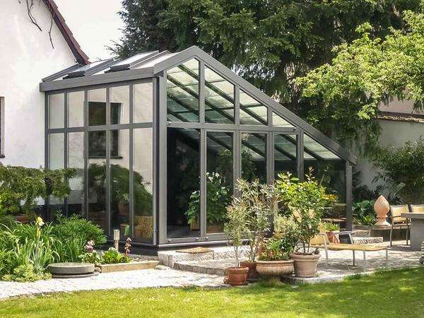 地下車庫頂板裂縫滲水，該如何進(jìn)行防水維修？