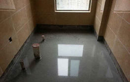 當(dāng)遇到衛(wèi)生間墻面滲水漏水，你會(huì)考慮砸磚維修嗎？