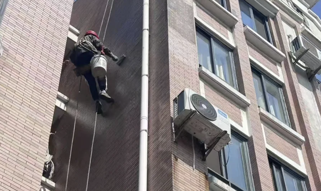 雨季前必做|2025外墻防水+清洗一體化服務(wù)上線??